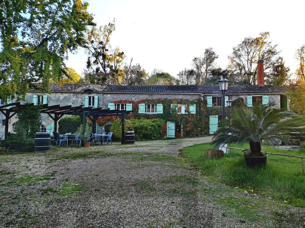 Moulin De Monpoisson Acomodação com café da manhã Le Puy Exterior foto
